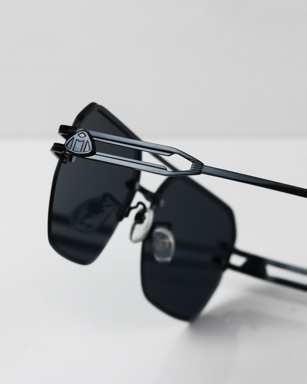 MAYBE Siyah Çerçevesiz Güneş Gözlüğü